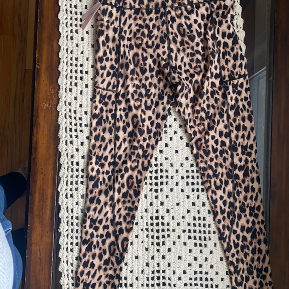 Victoria Secret Incredible Essential Legging